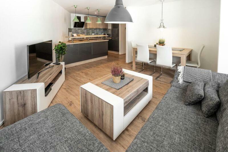 Old Town Luxury Apartment In Heart Of Bratislava Eksteriør billede